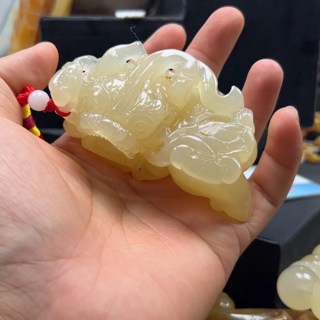 石英质玉（黄龙玉）未镶嵌黄龙玉