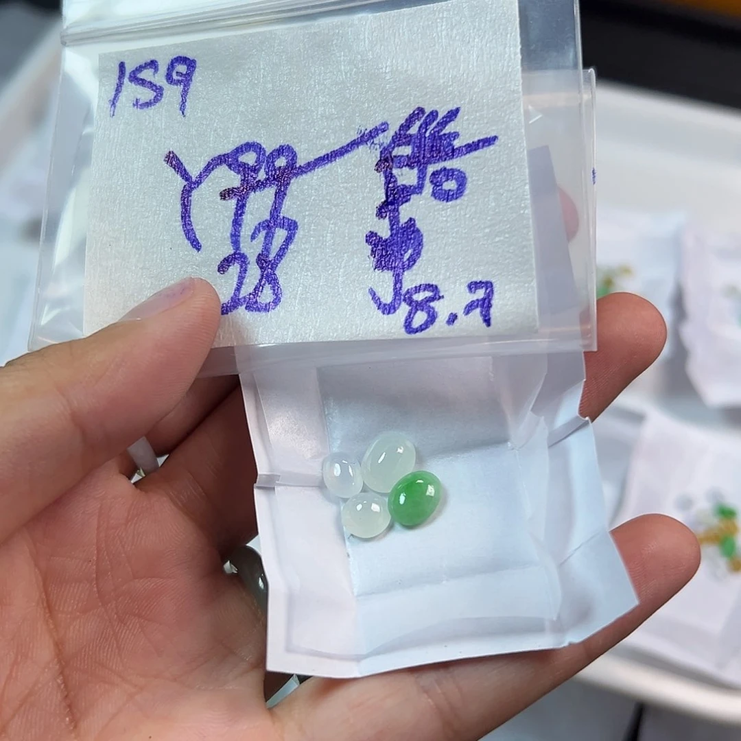 【闪购商品】定制翡翠未镶嵌事***"