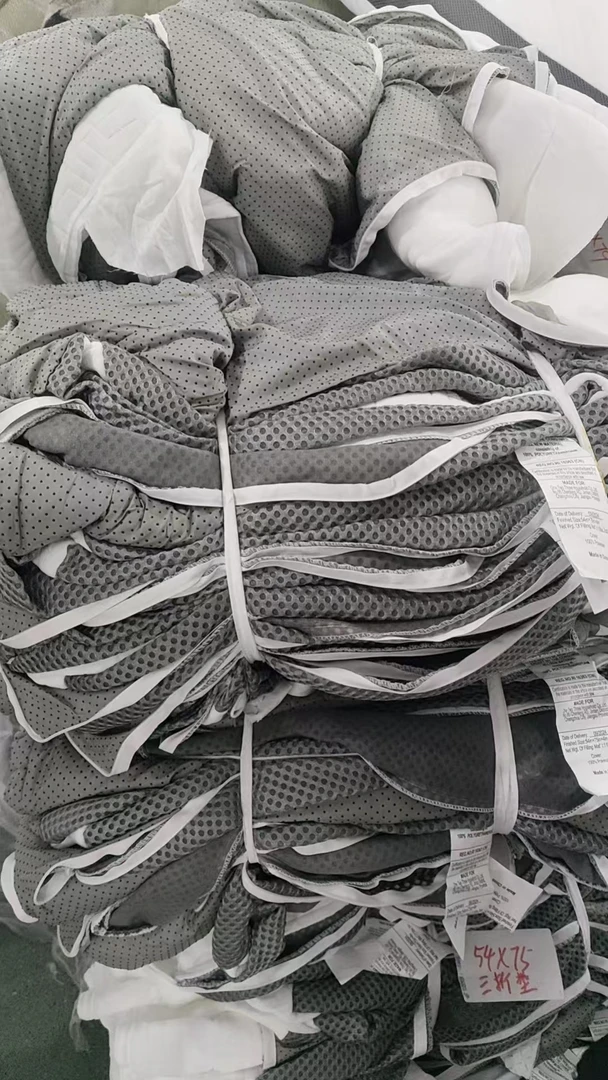 瑕疵灰白AB面三折叠床垫罩被套约137*190