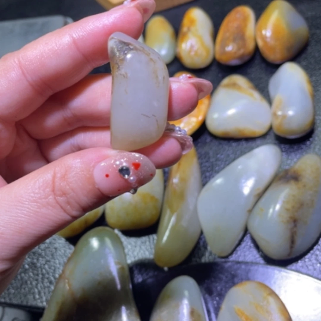 【闪购商品】颈饰未镶嵌和田玉