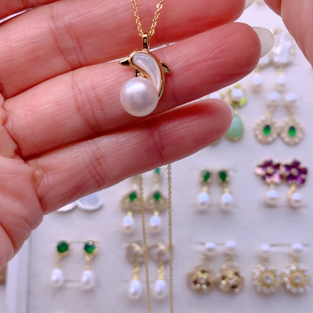 淡水珍珠耳饰合金