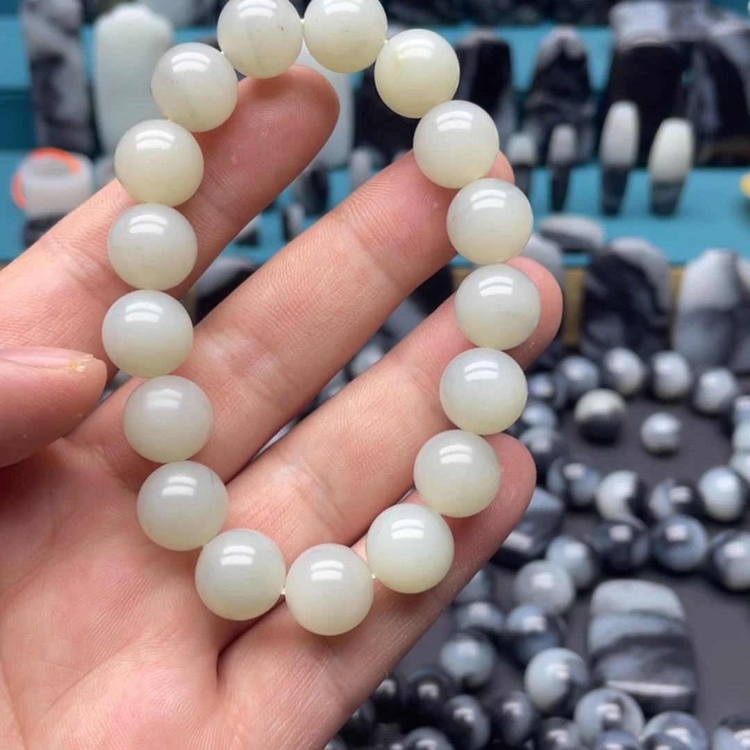 和田玉未镶嵌手串