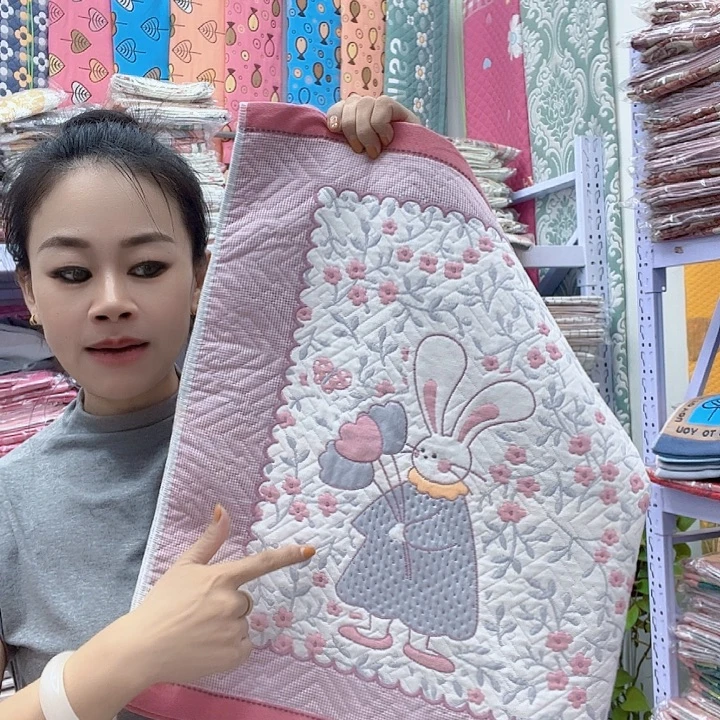 棉粉色小花兔纯棉
