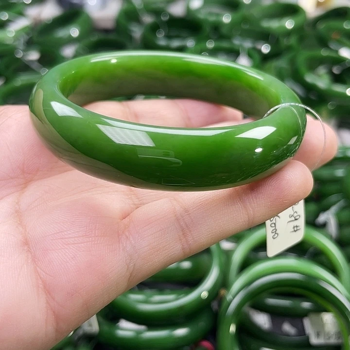 未镶嵌手镯和田玉（碧玉）