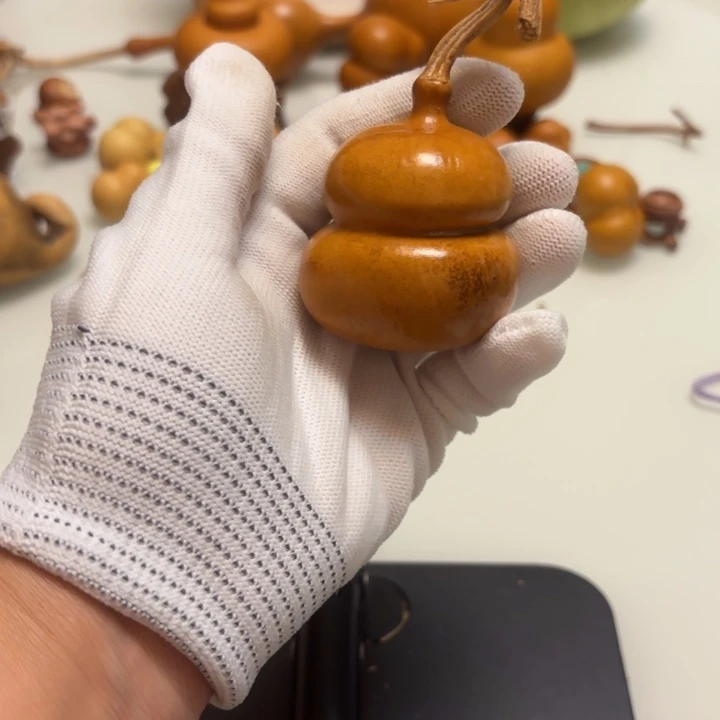 王***°天然手捻老皮葫芦