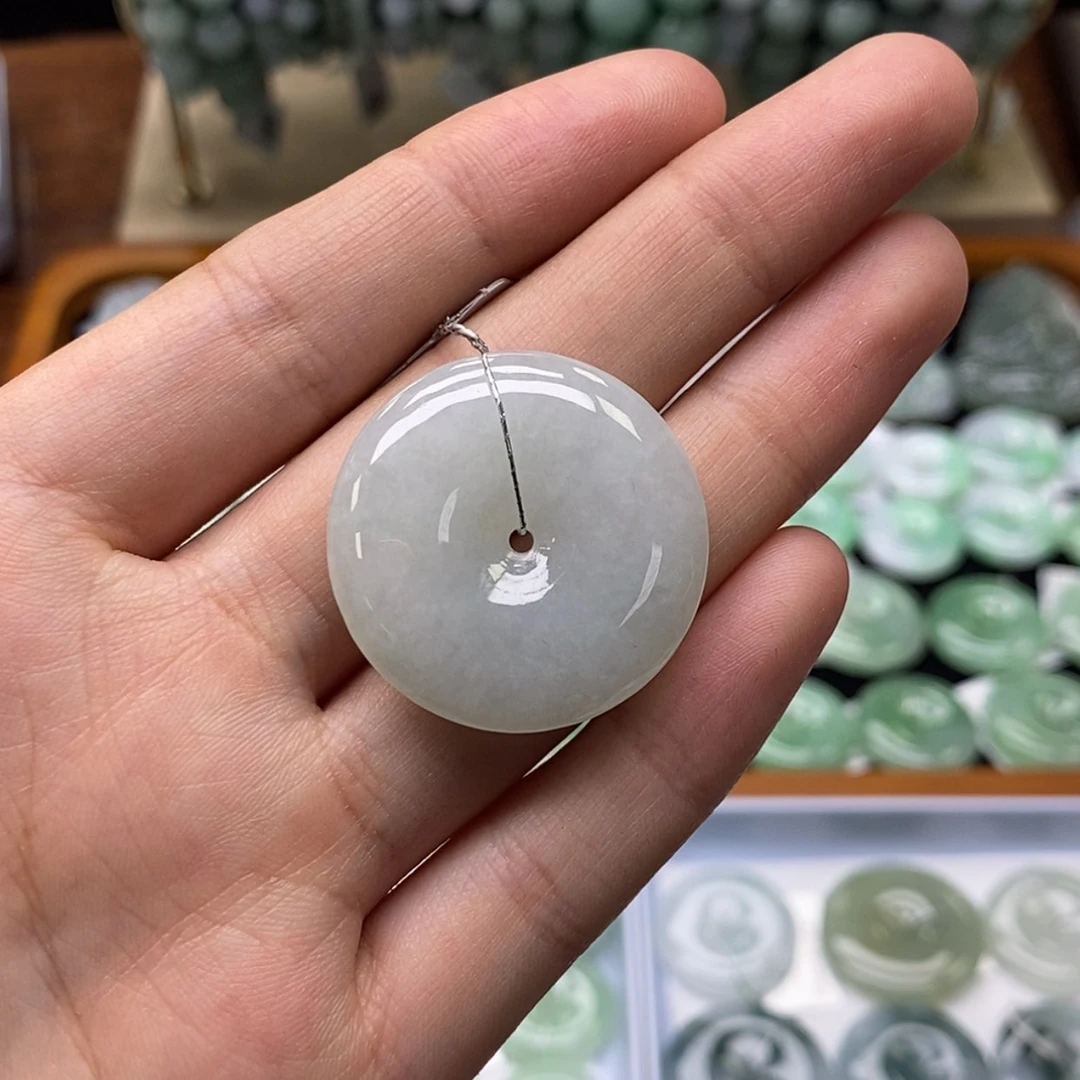 【闪购商品】翡翠颈饰未镶嵌平安扣