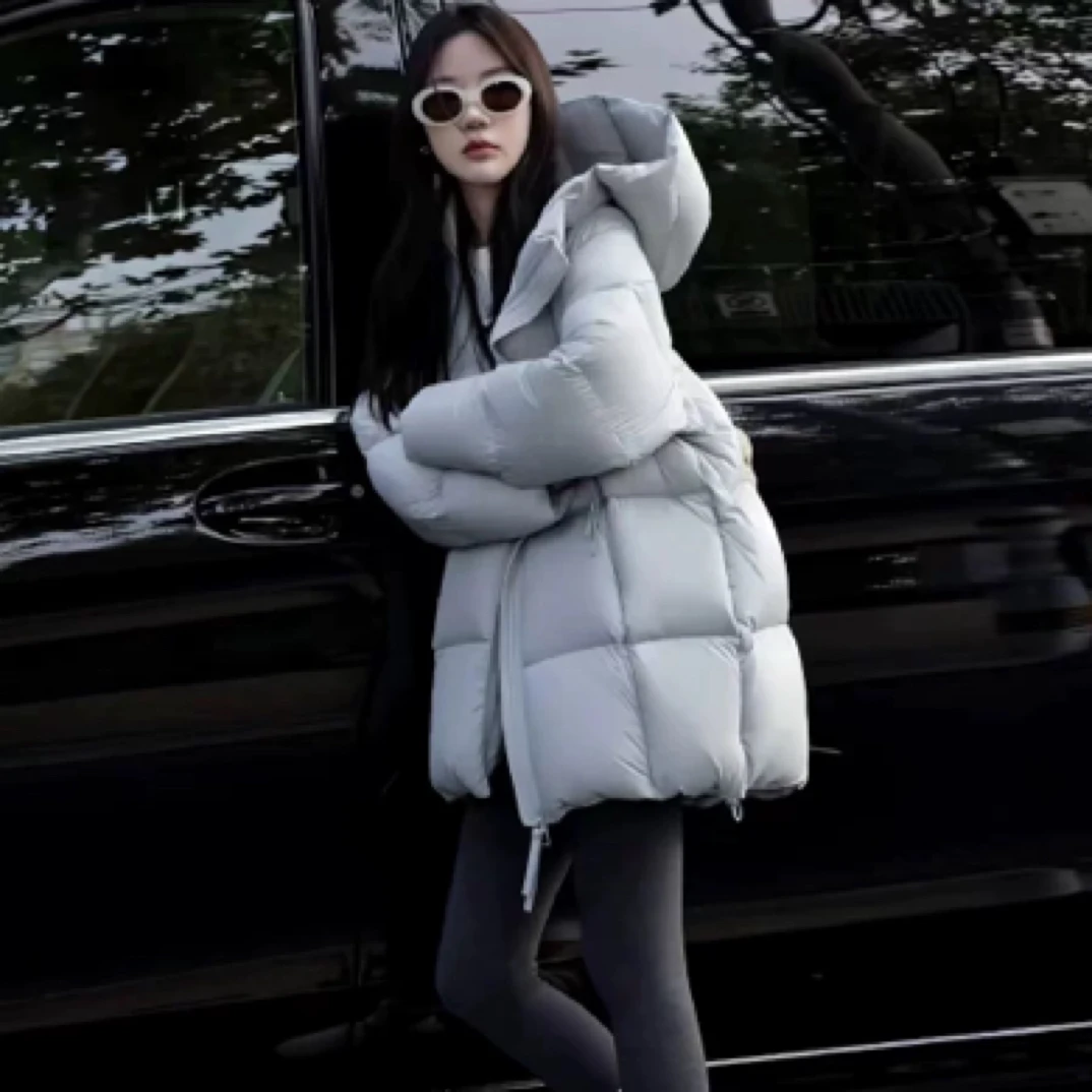 FEMCEO 绒子含量90%超轻超柔中款高充绒保暖外套女立体连帽