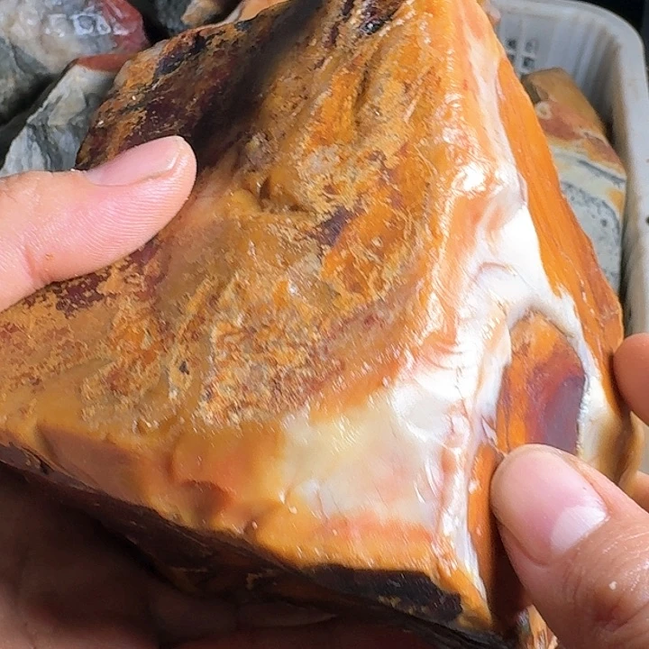 老挝石憨***香老挝石墩子