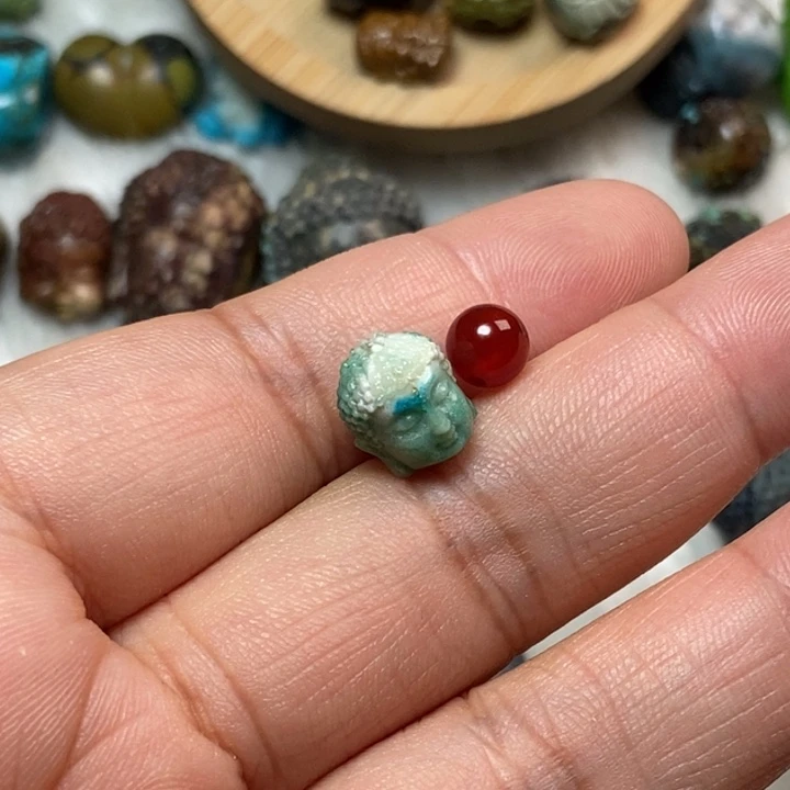 南红玛瑙未镶嵌颈饰