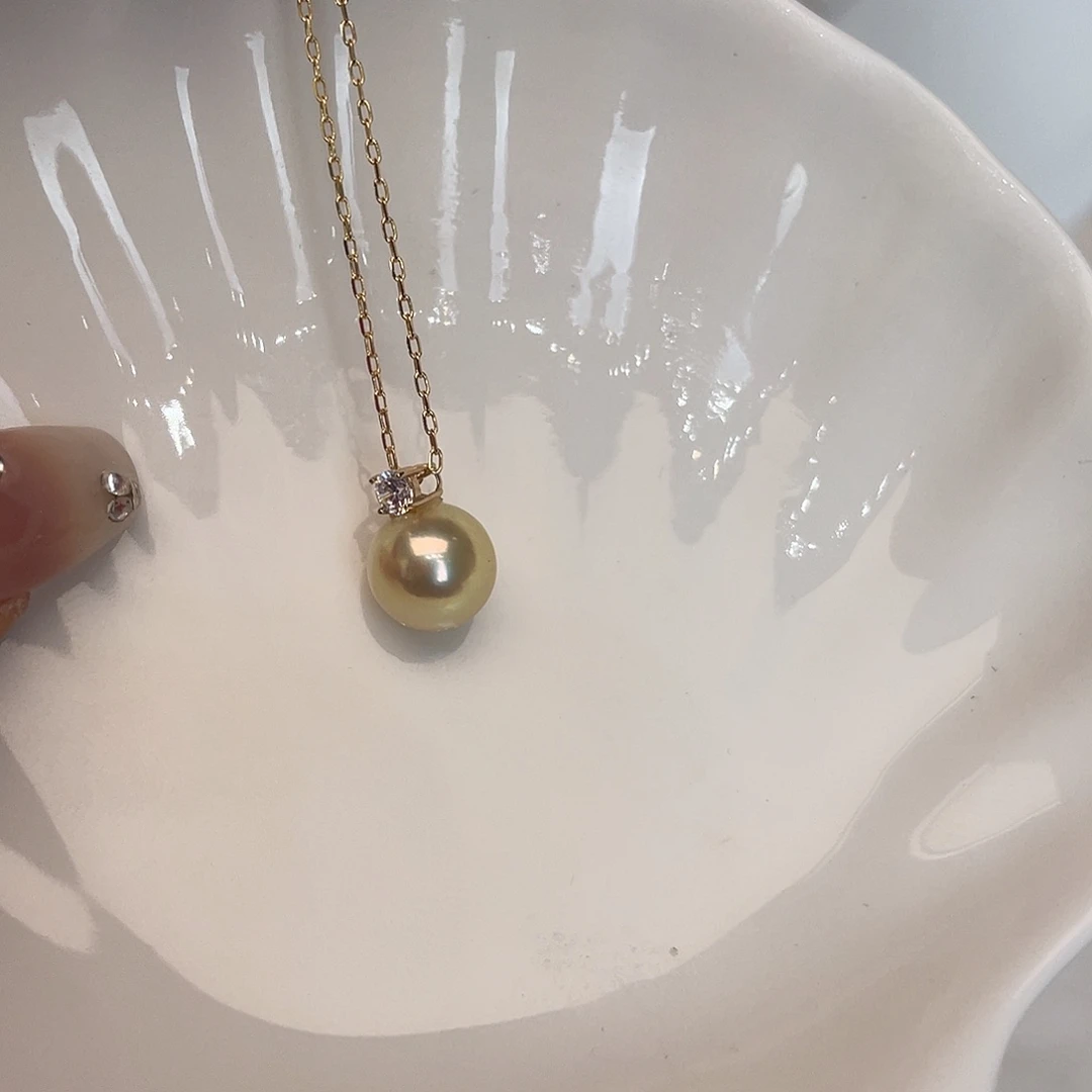海水珍珠18K金镶嵌吊坠(赠链)