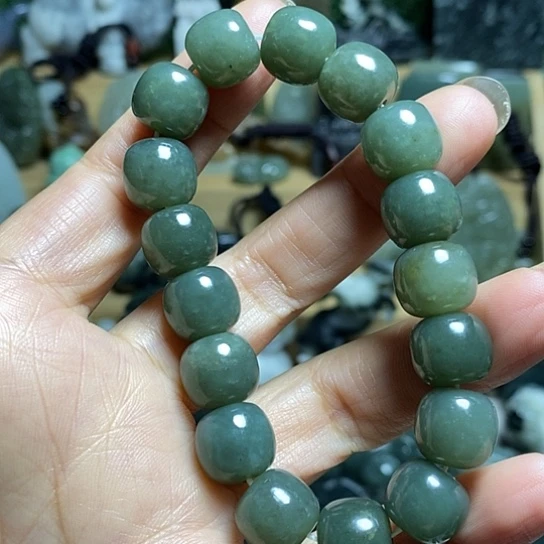 未镶嵌和田玉（糖玉）珠宝半成品