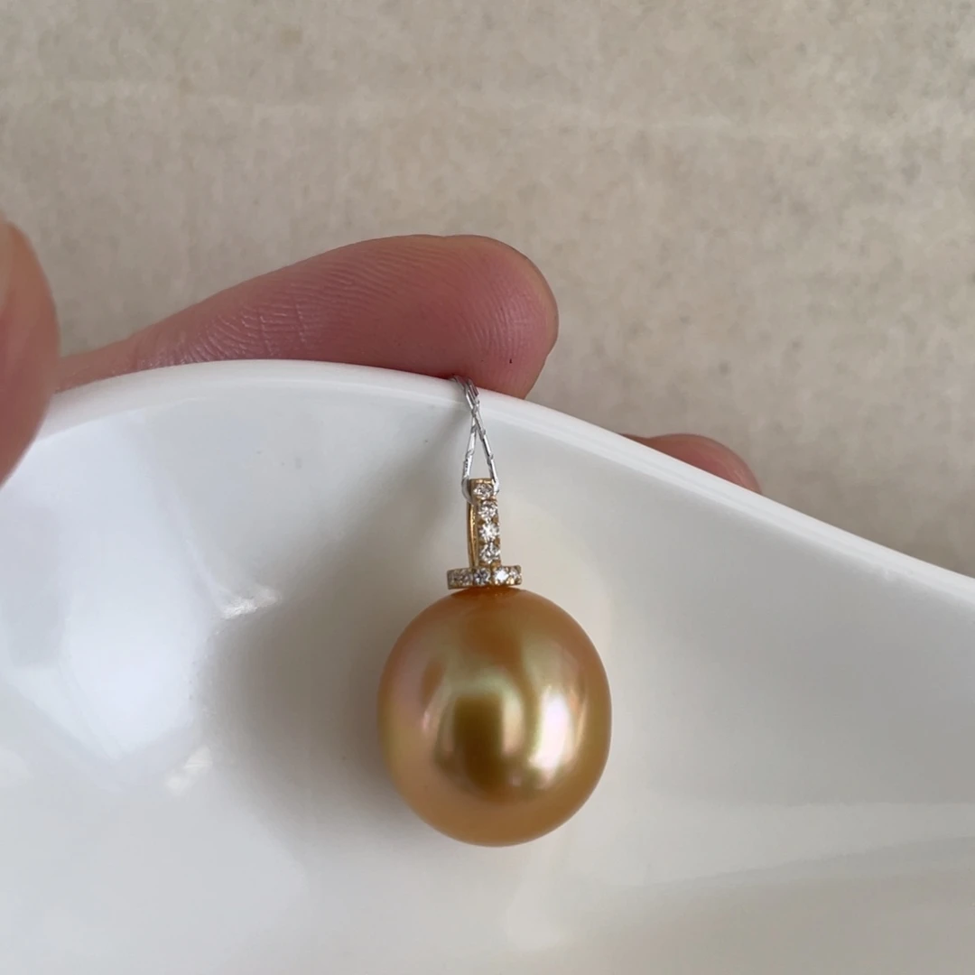18K金镶嵌颈饰海水珍珠12.9mm