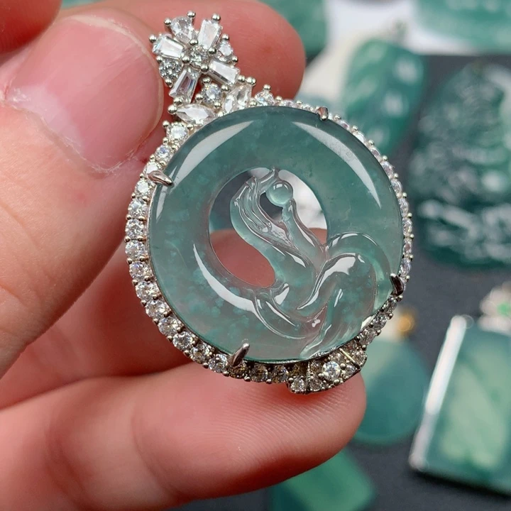 翡翠颈饰银S925镶嵌翡翠