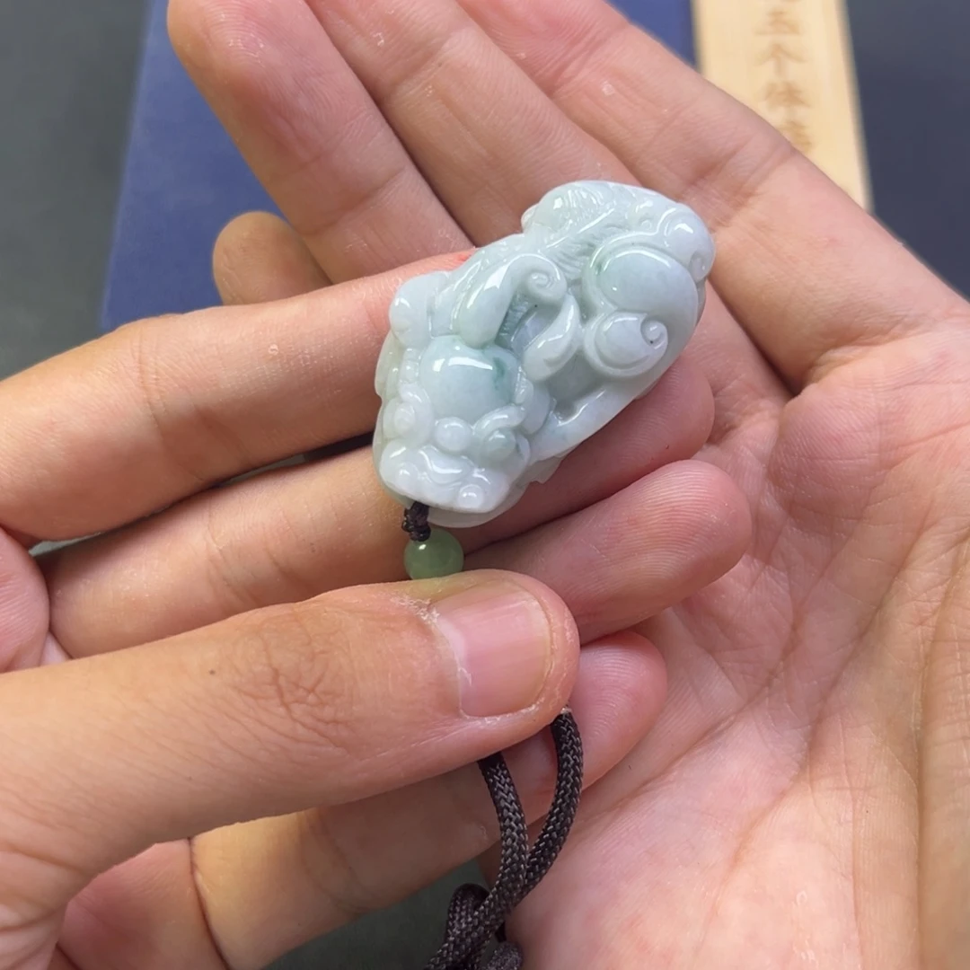 翡翠未镶嵌颈饰多样性拍一发一缅甸翡翠A货貔貅