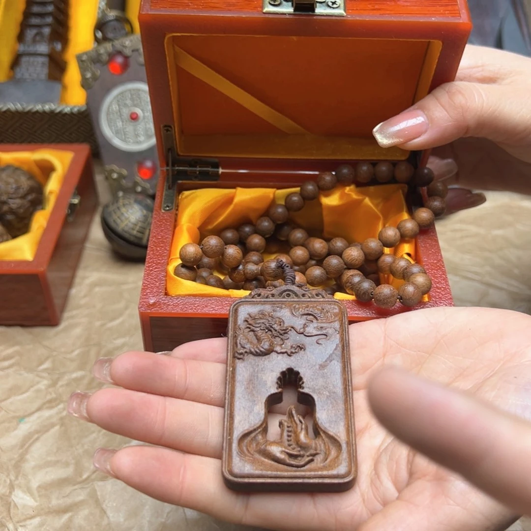 大叶紫檀（黑酸枝木类）