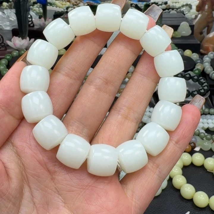 西***雪和田玉未镶嵌手链