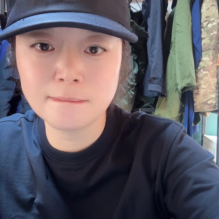 茶绒。       马甲185/104