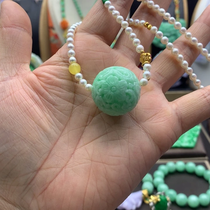 翡翠吊坠(不含链)未镶嵌