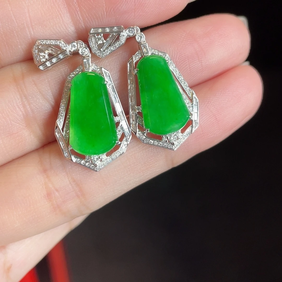 翡翠18K金镶嵌耳饰