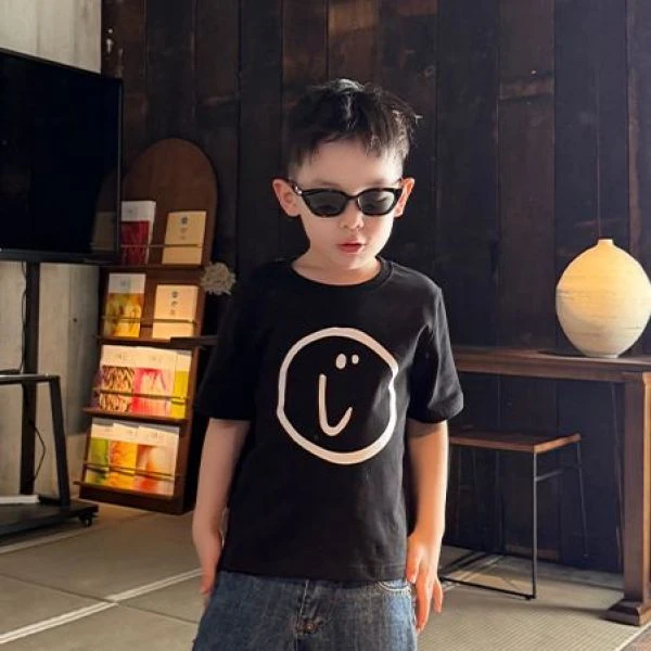 大金定制夏季新款时髦洋气卡通趣味笑脸短袖男女童宽松T恤
