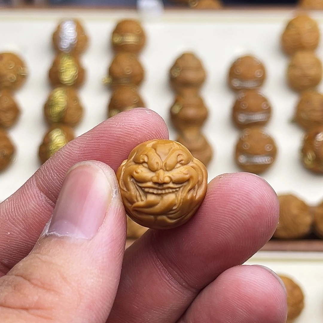 猴头核桃吊坠胖脸舔僧18