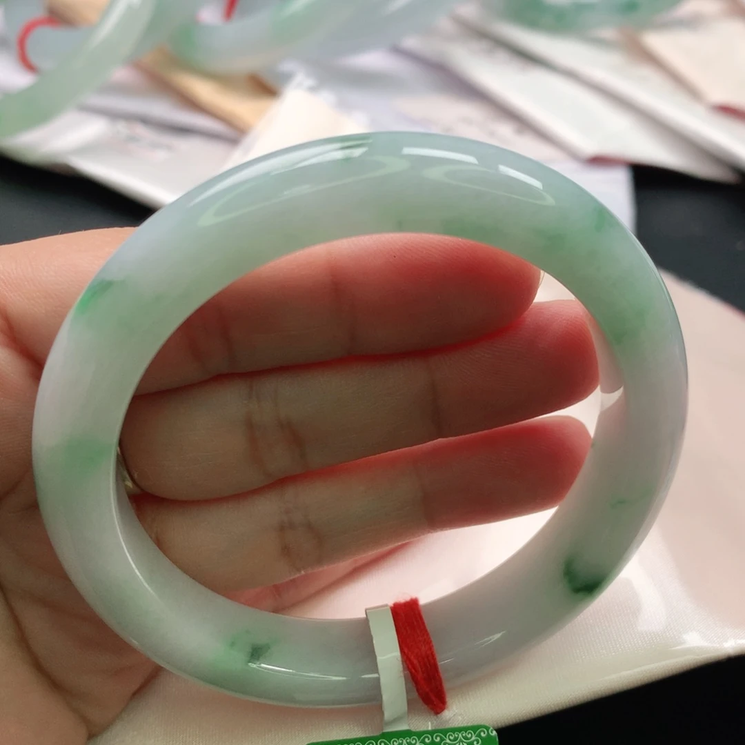 翡翠手镯未镶嵌缅甸58