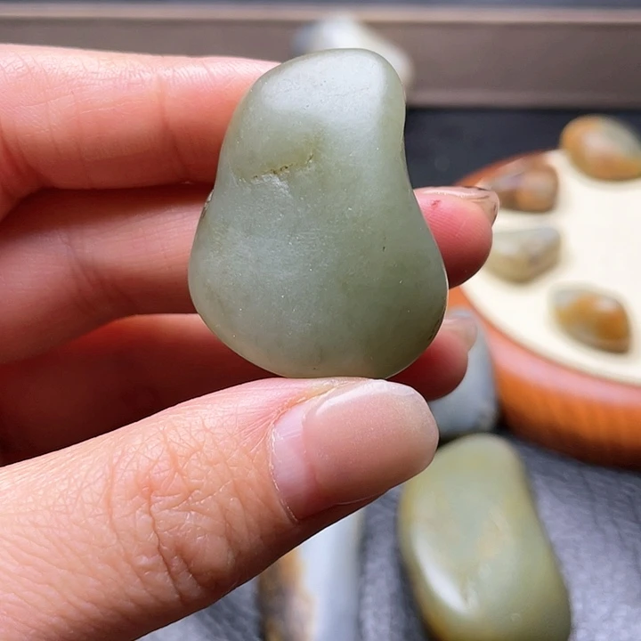 和田玉颈饰未镶嵌13