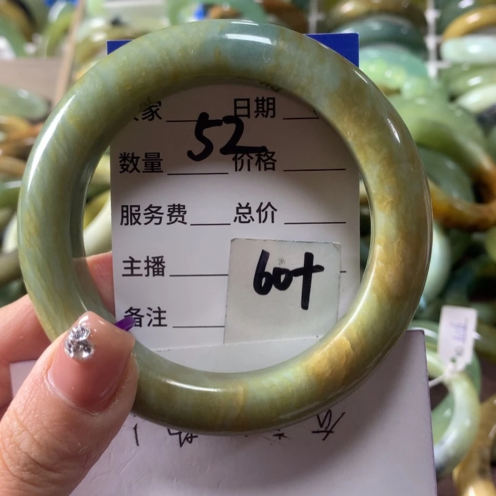 蛇纹石玉未镶嵌手镯52