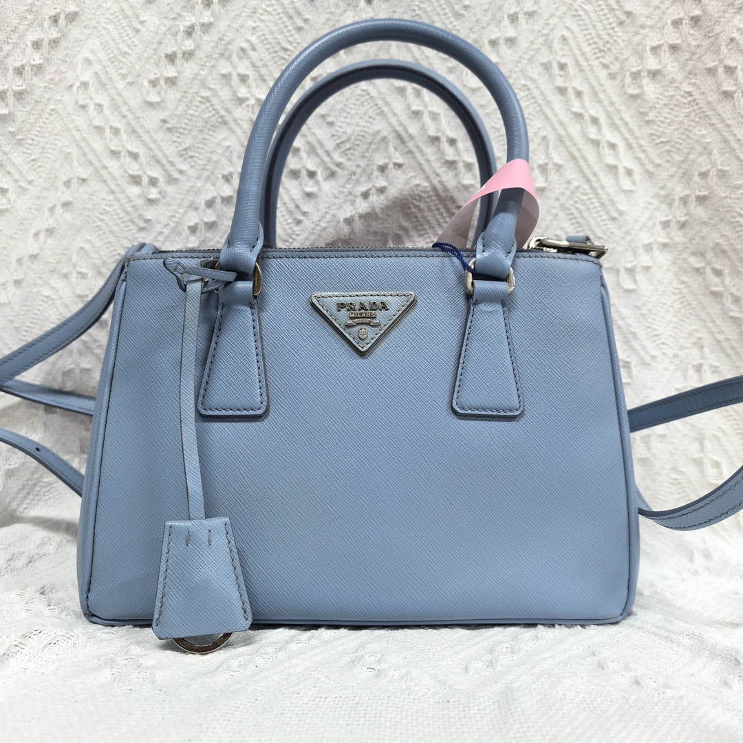 95新 Prada/普拉达 普拉达时尚女士手提包 918 6038