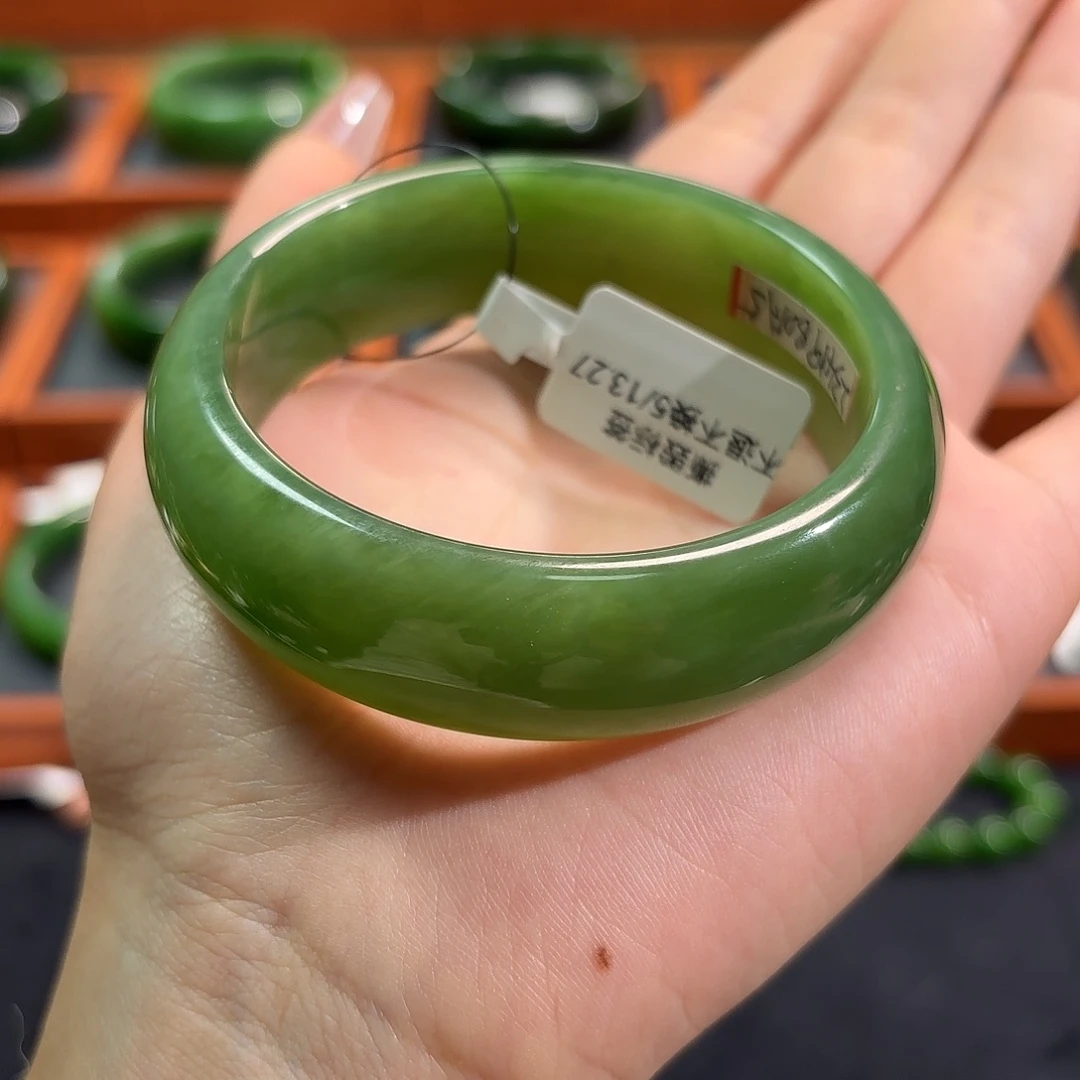 和田玉（碧玉）未镶嵌手镯粉绿猫眼轮胎