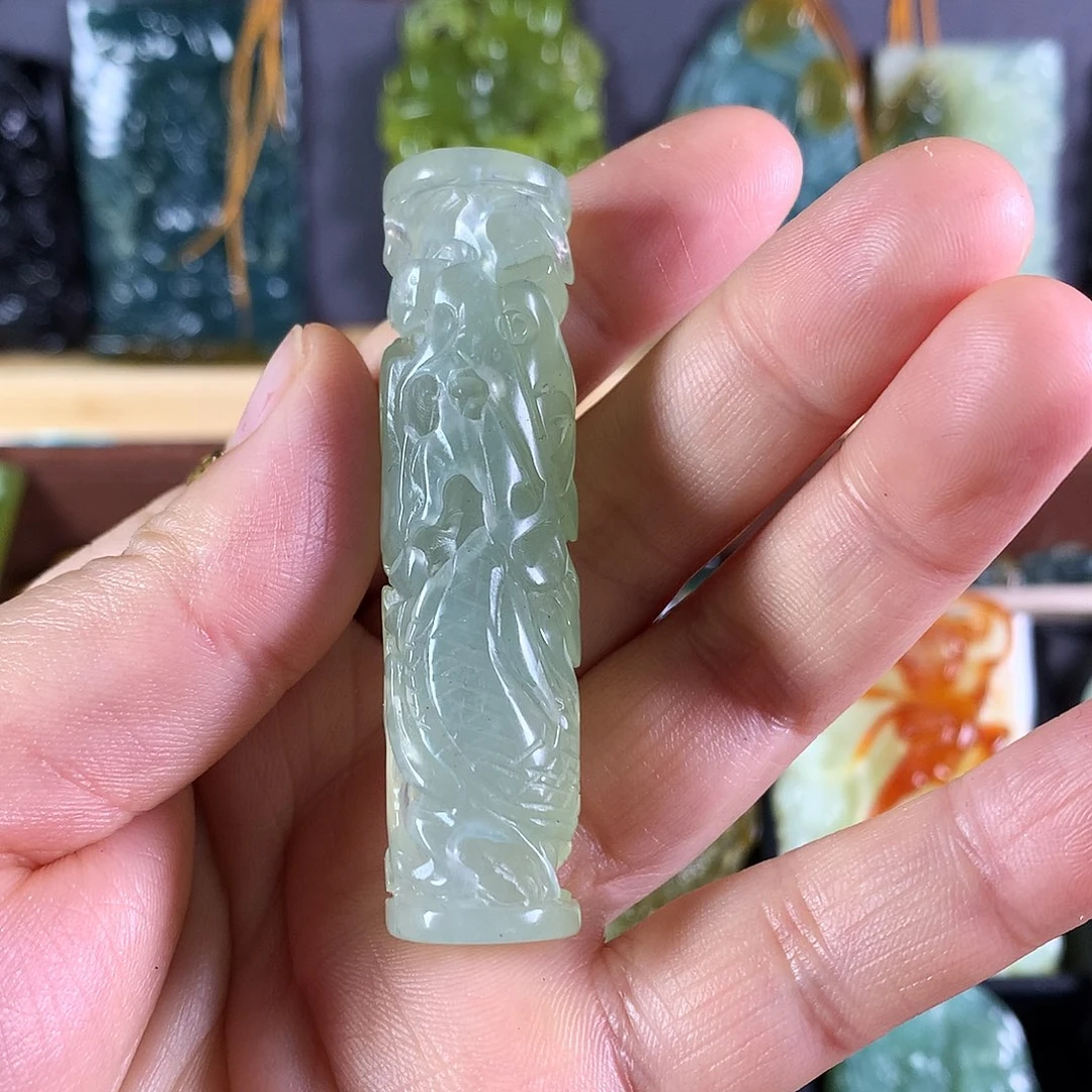 岫玉未镶嵌吊坠(赠链)