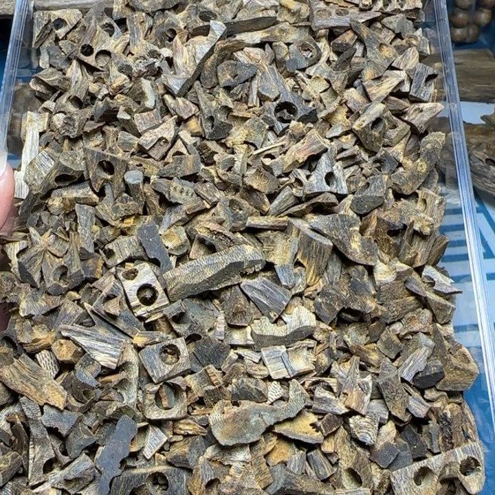 木质沉水绿奇千里香碎料110克