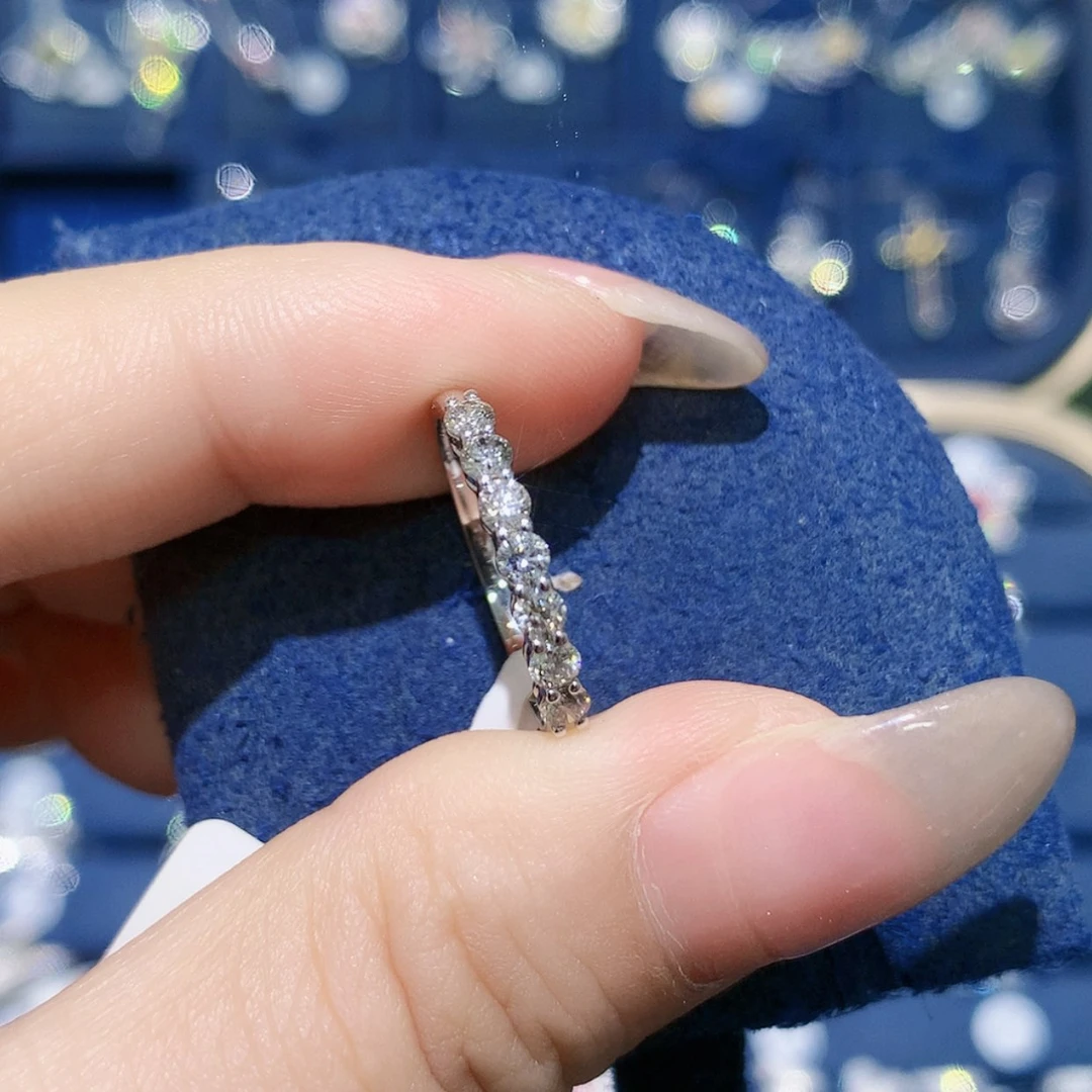 【闪购商品】铂Pt900镶嵌戒托钻石