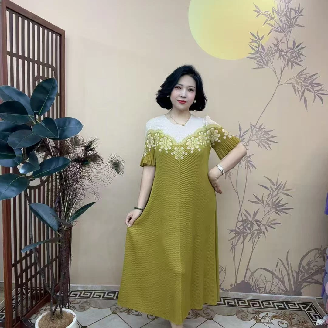 2580娜娜家显瘦洋新款夏季重工褶皱印花女神宽松中长款拼接时尚