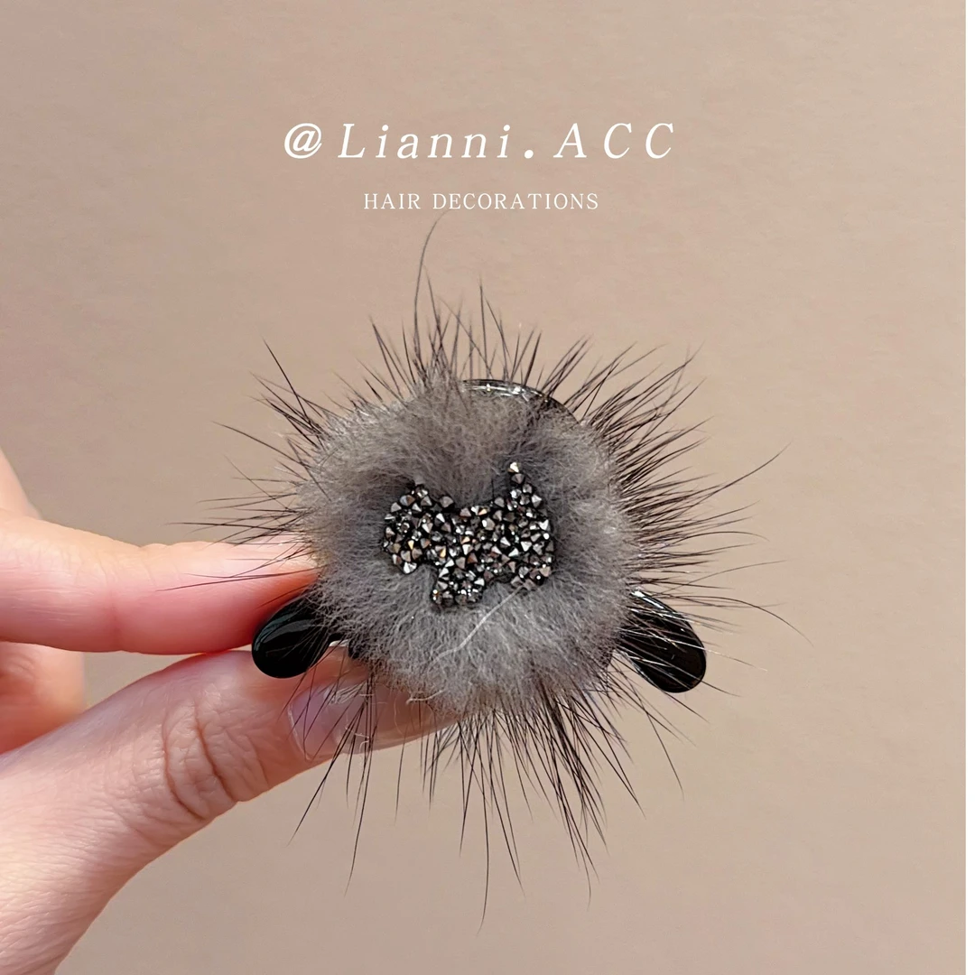 秋冬新款水钻羽毛抓夹女后脑勺盘发小号鲨鱼夹高级感气质发卡头饰