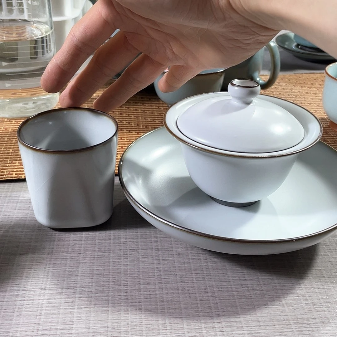 瓷片小微瑕。。。。。。。。。。。。。。