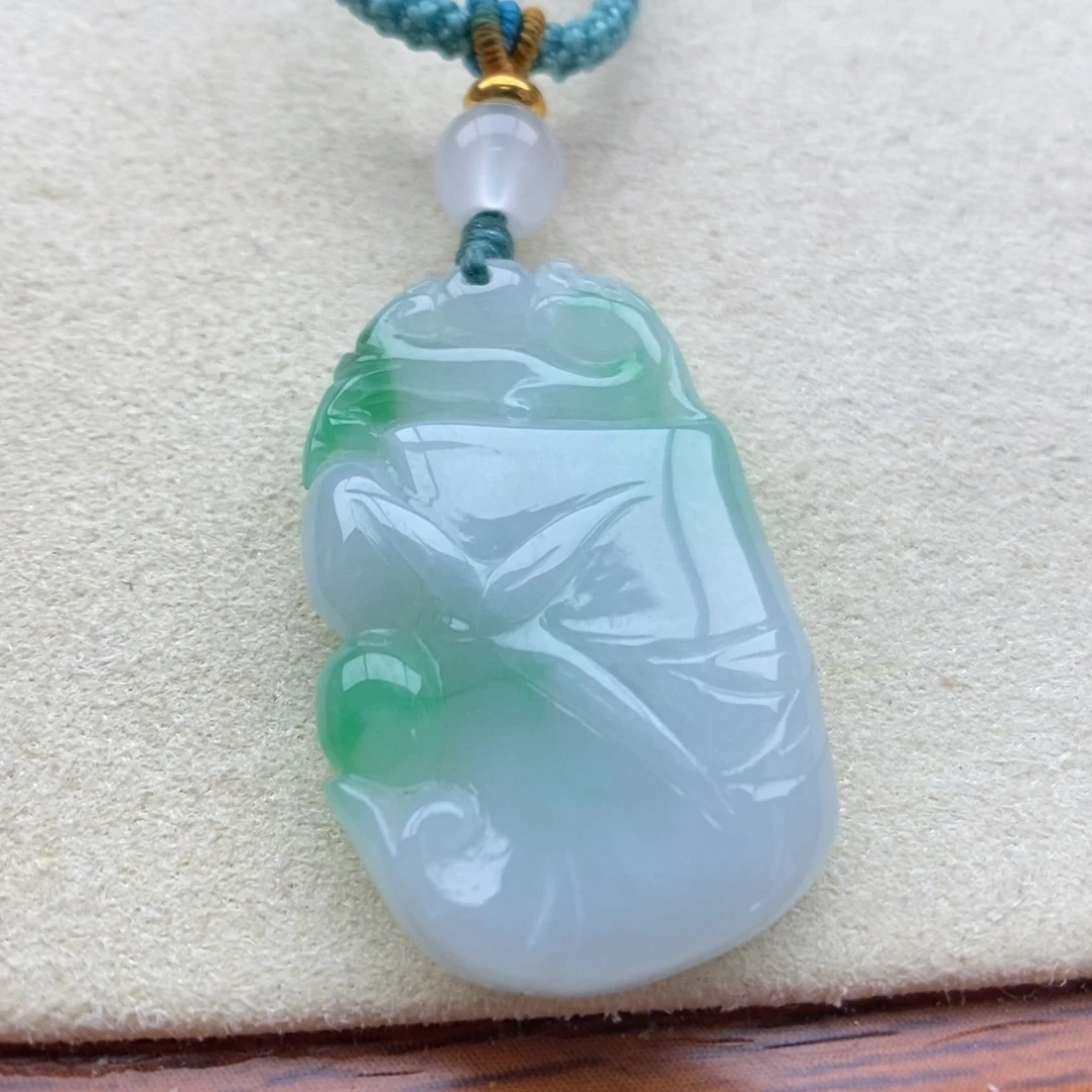 翡翠未镶嵌颈饰吊坠74