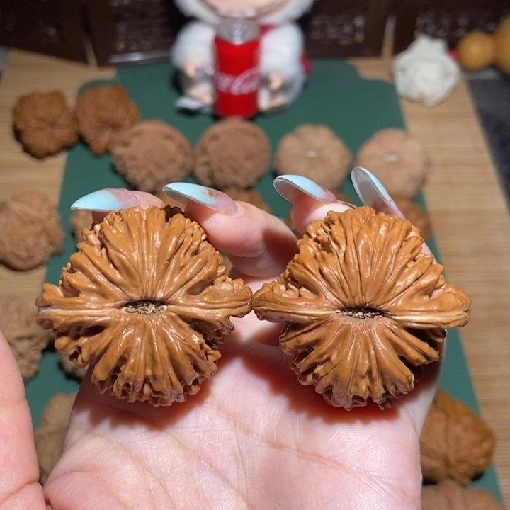 文玩核桃吊坠?*四座楼