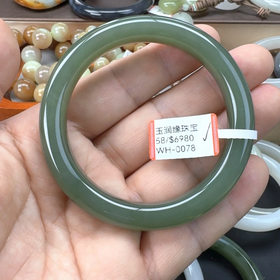 和田玉（糖玉）未镶嵌手镯