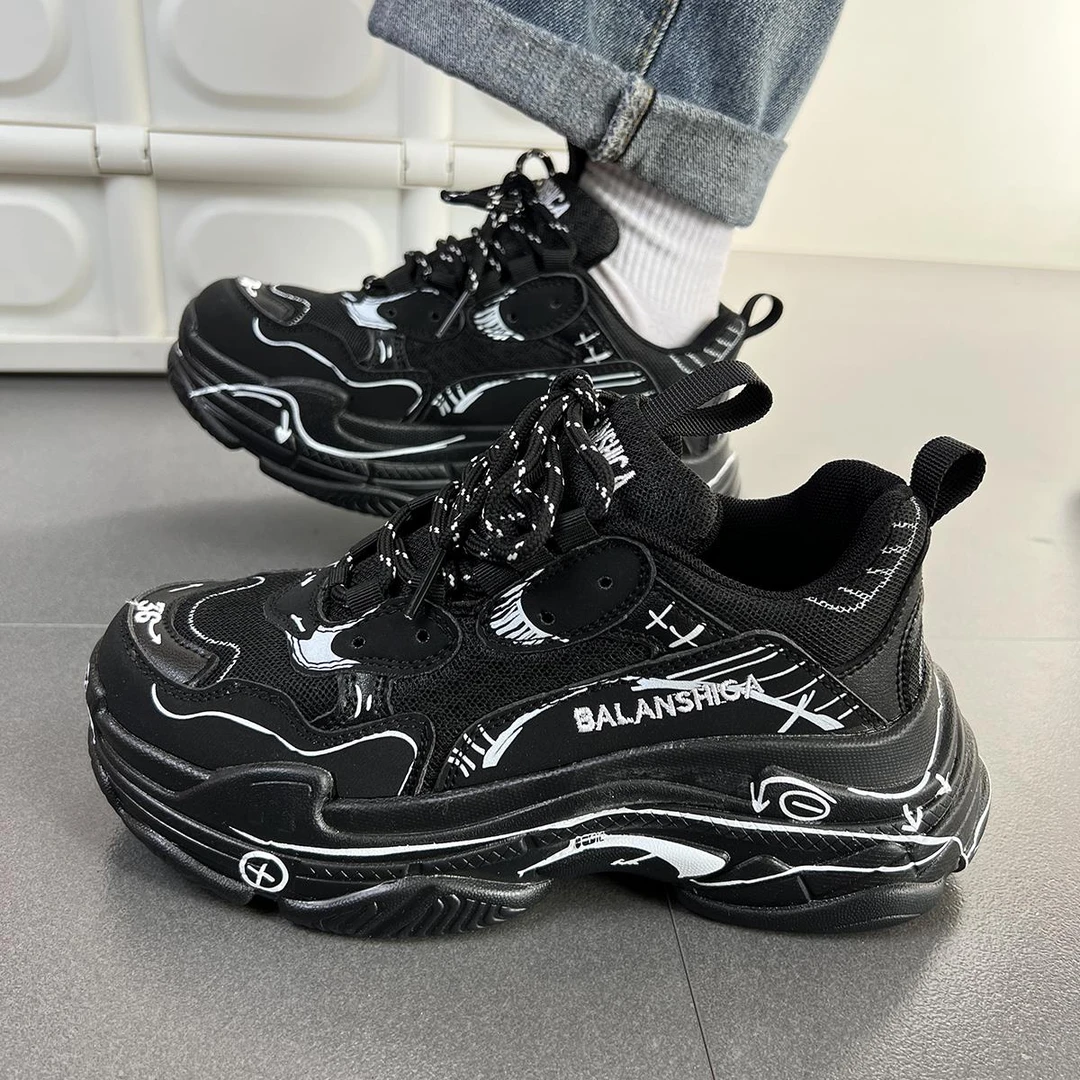 国潮涂鸦厚底黑色鞋子女潮牌情侣百搭黑武士网面运动老爹鞋男