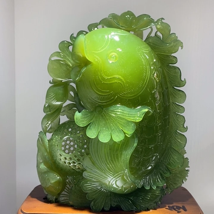 蛇纹石玉（覆膜）未镶嵌珠宝奇石