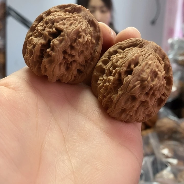 文玩核桃把件40红狮子油小众