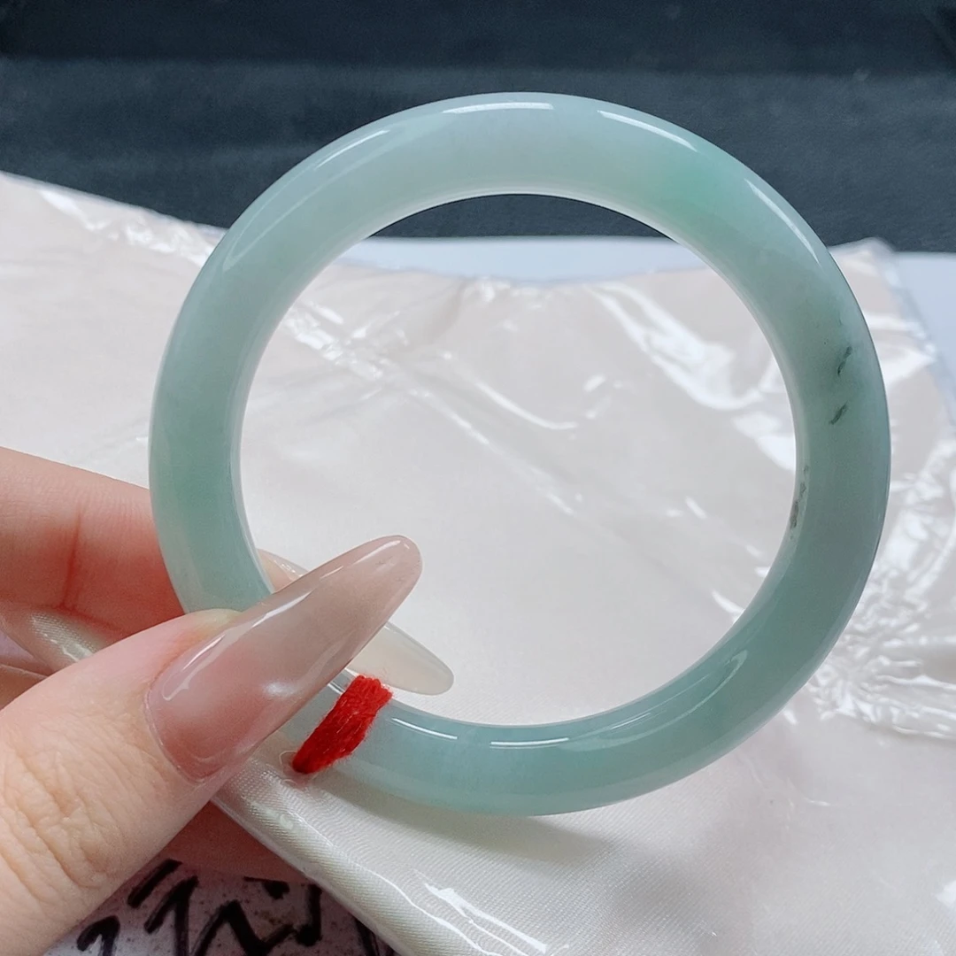 【闪购商品】未镶嵌手镯（圆镯）翡翠534号