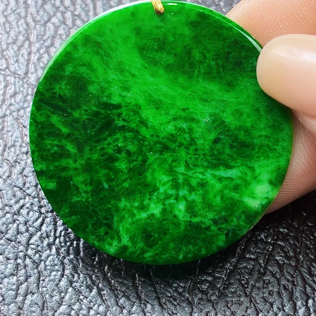 颈饰18K金镶嵌翡翠