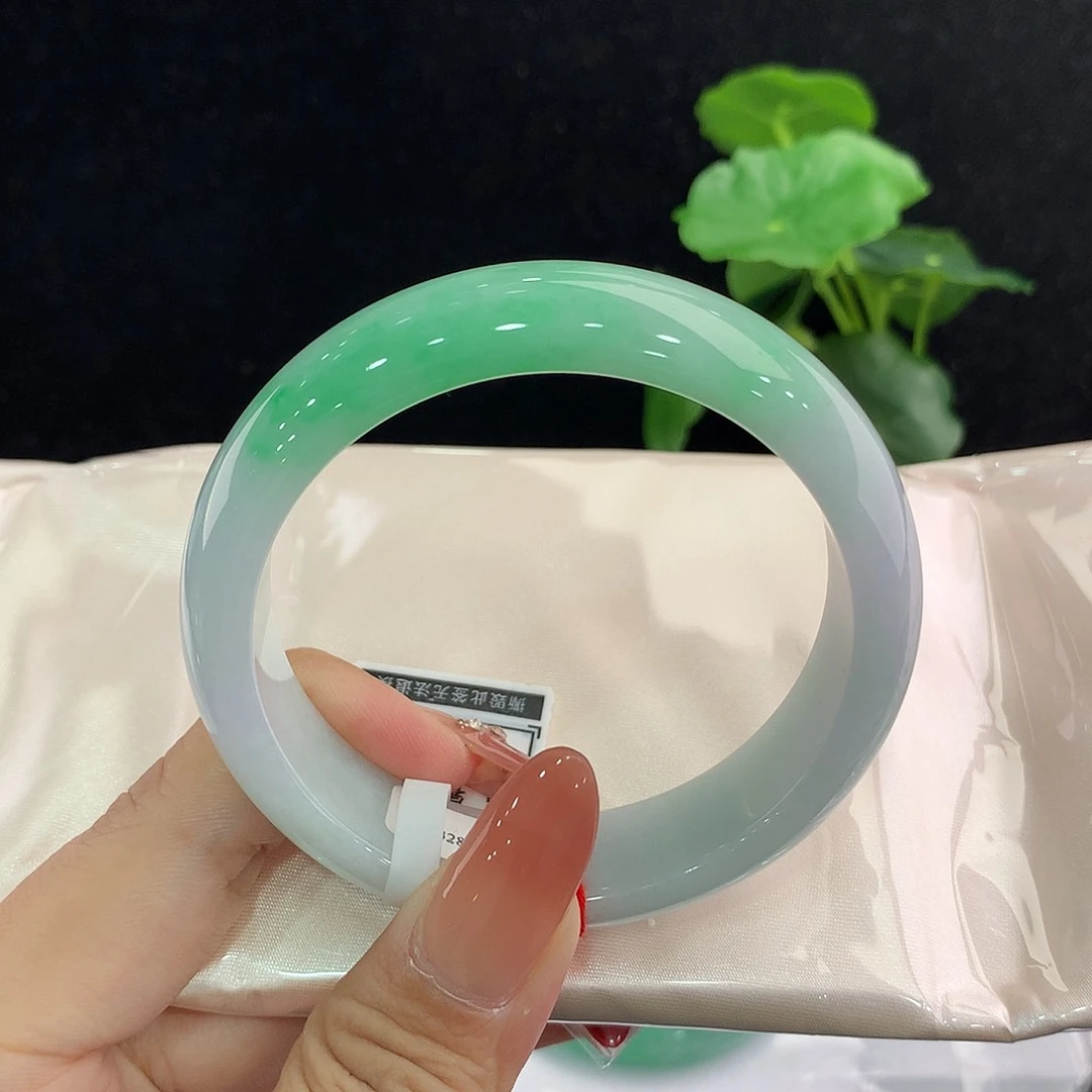 翡翠手镯未镶嵌正57.6
