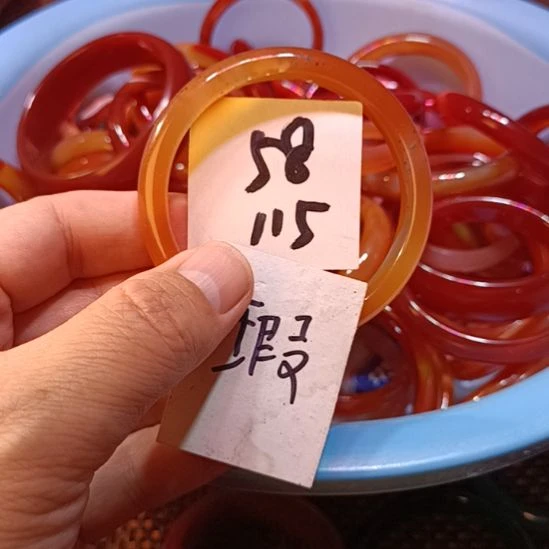 玛瑙/玉髓未镶嵌手镯