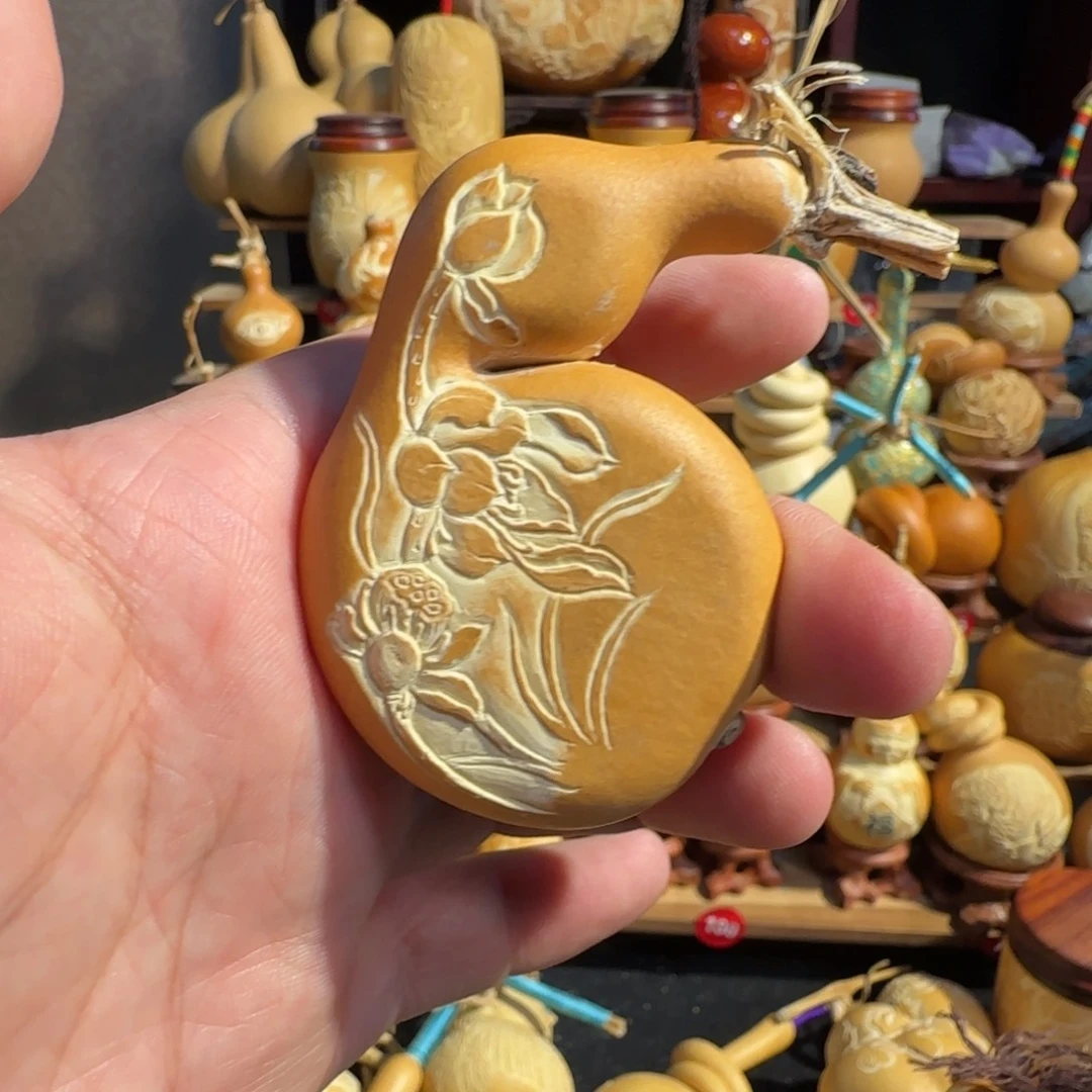 有机玻璃贴肚蚂蚁荷花