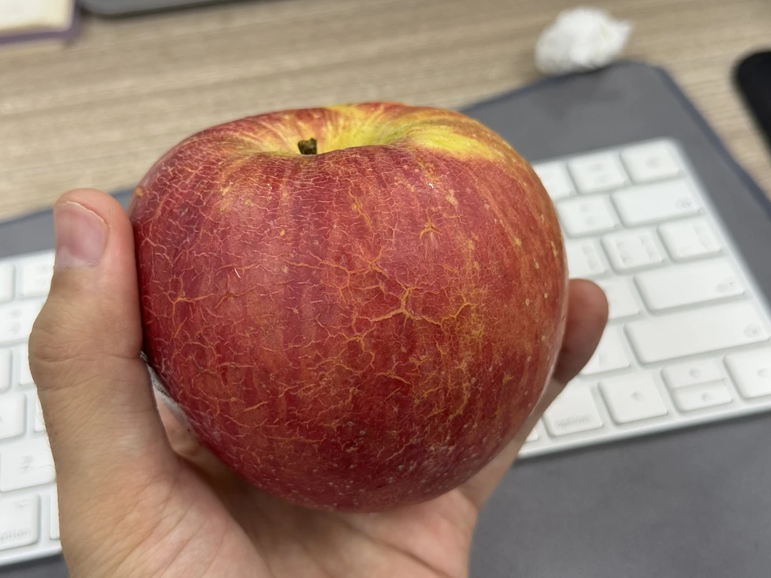 河南三门峡红富士脆甜多汁新鲜现摘水果