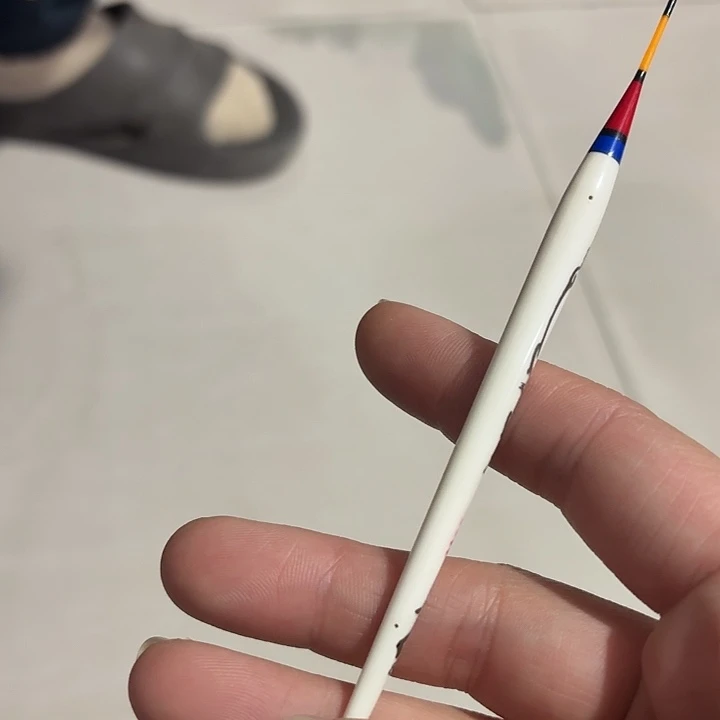 达摩浮漂一支 漂身有2小洞 一单