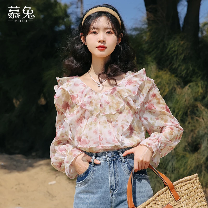 慕兔法式v领荷叶边碎花上衣女2024秋季新款设计感小众雪纺衬衫薄